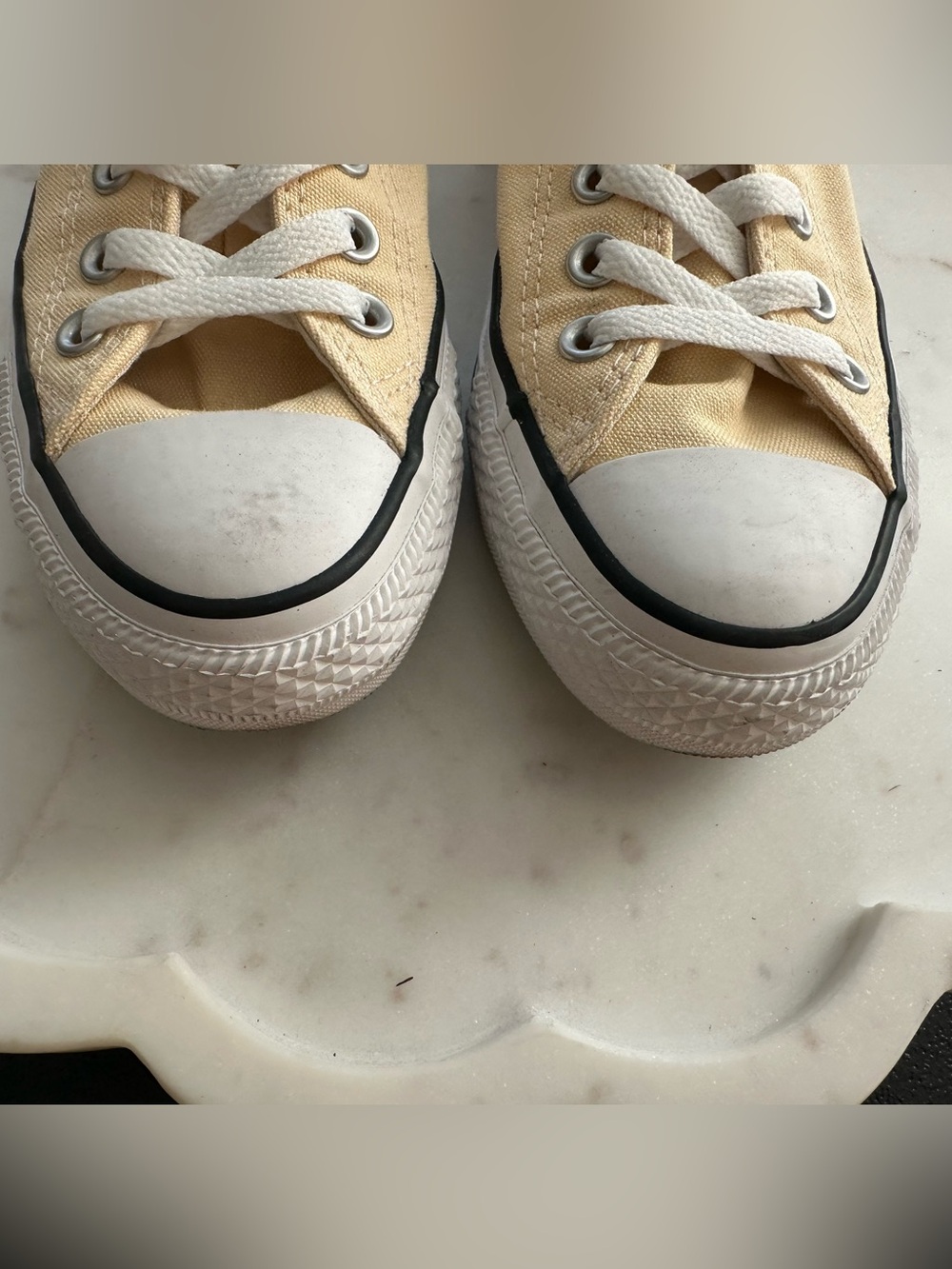 Women’s Light Yellow Converse Canvas Low Top Sneakers Size 7 - Picture 7 of 8